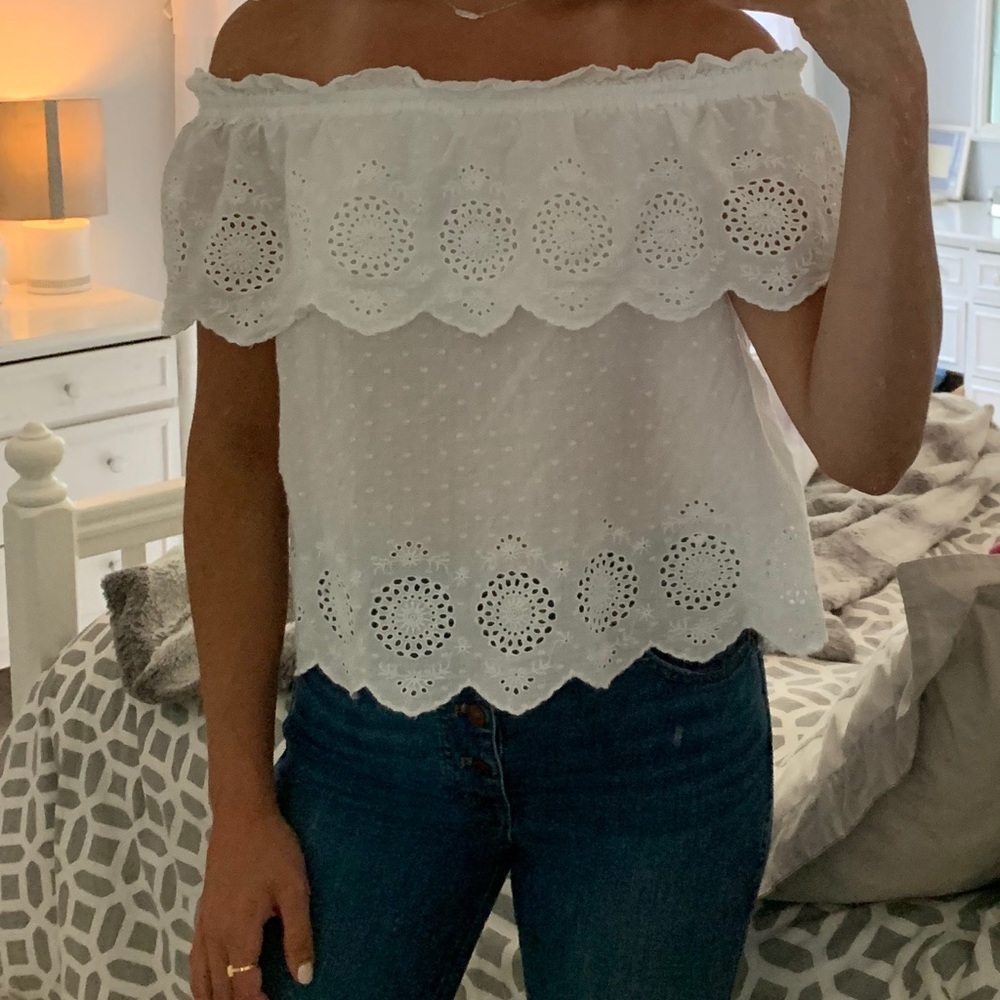 American Eagle off the shoulder top